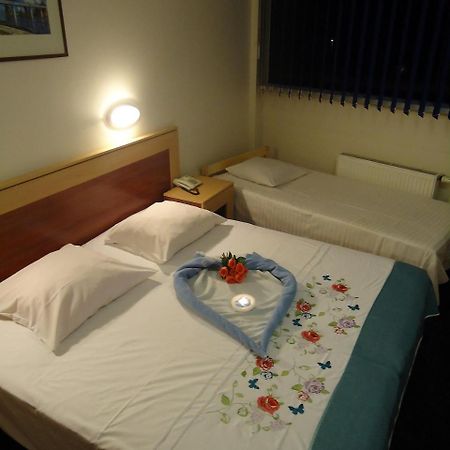 Tanagra Hotel Vilnius Extérieur photo