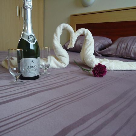 Tanagra Hotel Vilnius Extérieur photo