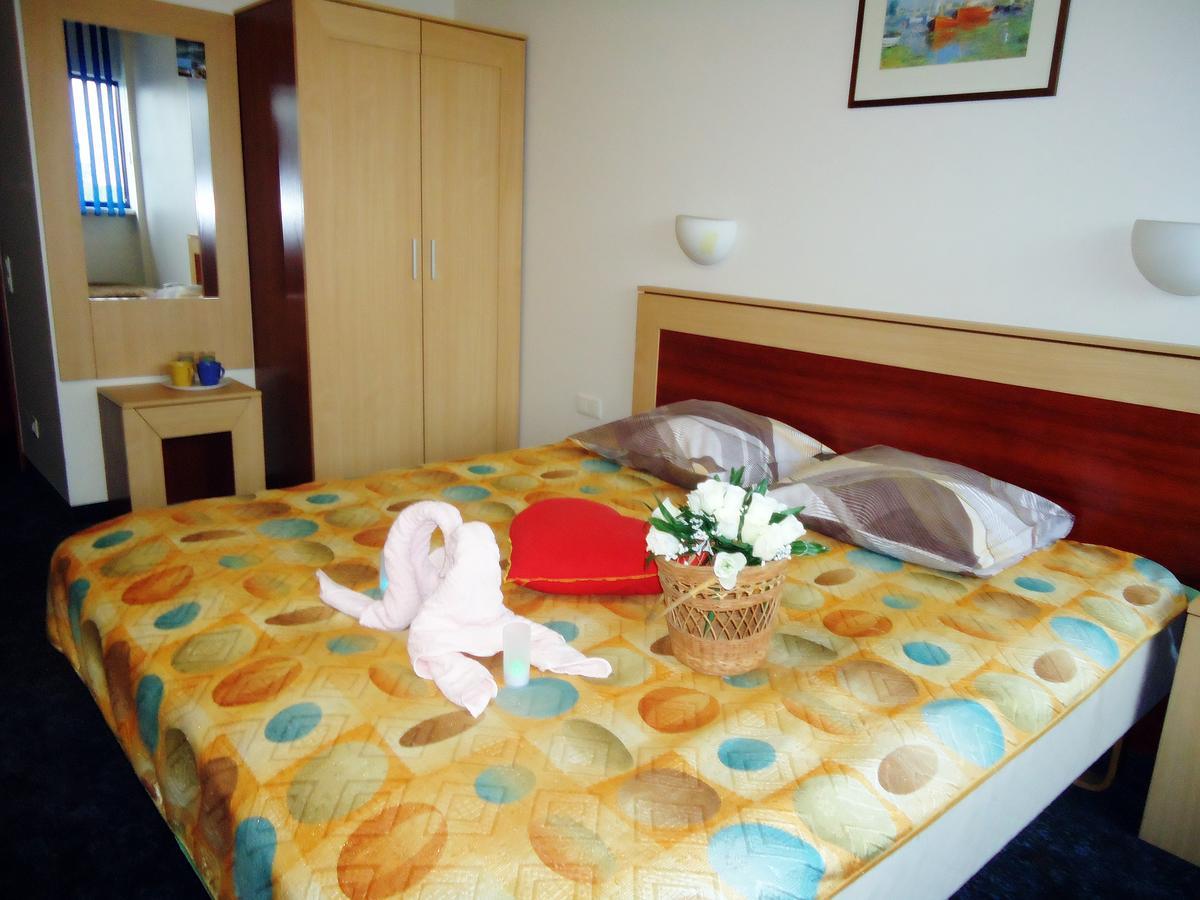 Tanagra Hotel Vilnius Extérieur photo