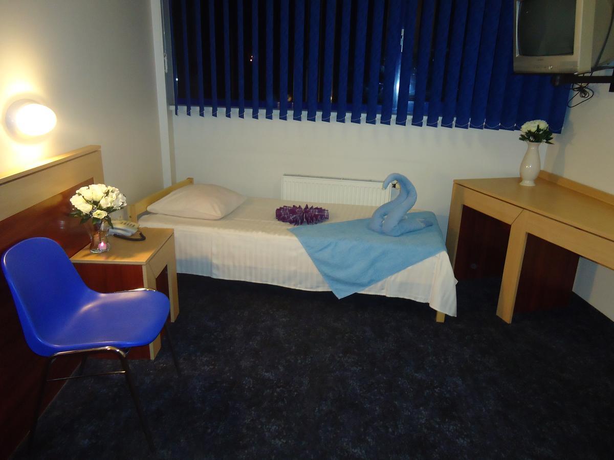Tanagra Hotel Vilnius Extérieur photo