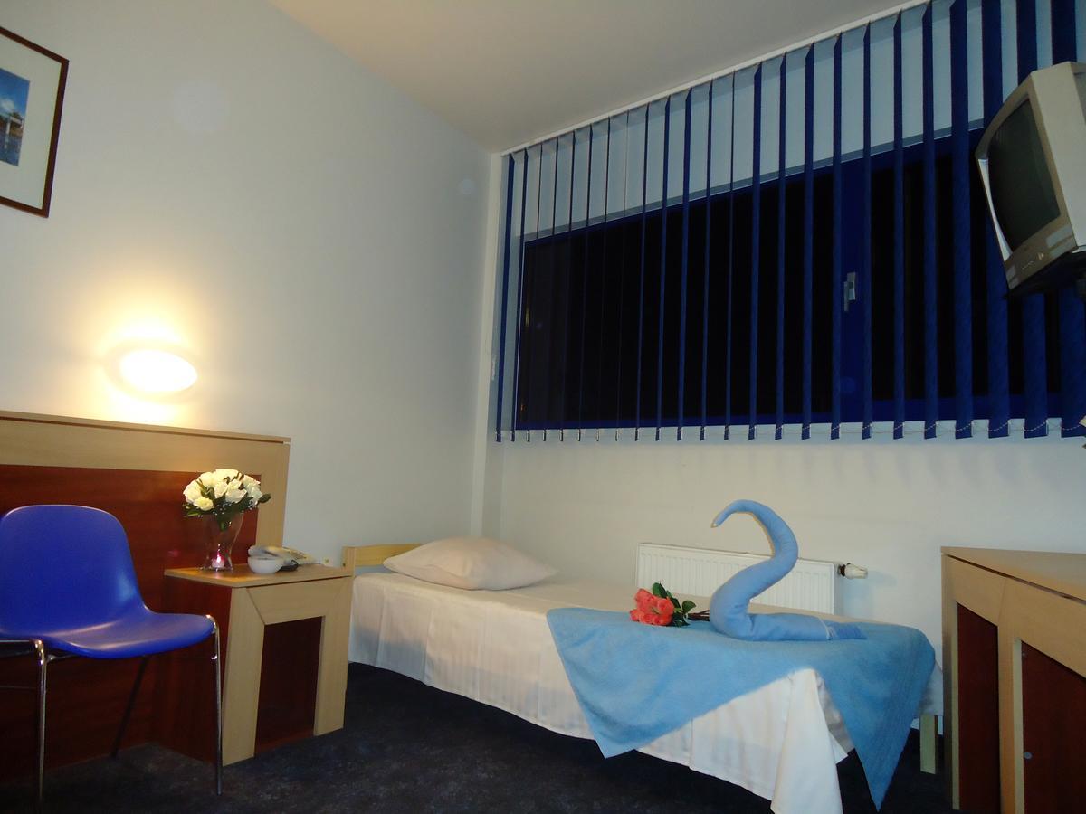 Tanagra Hotel Vilnius Extérieur photo
