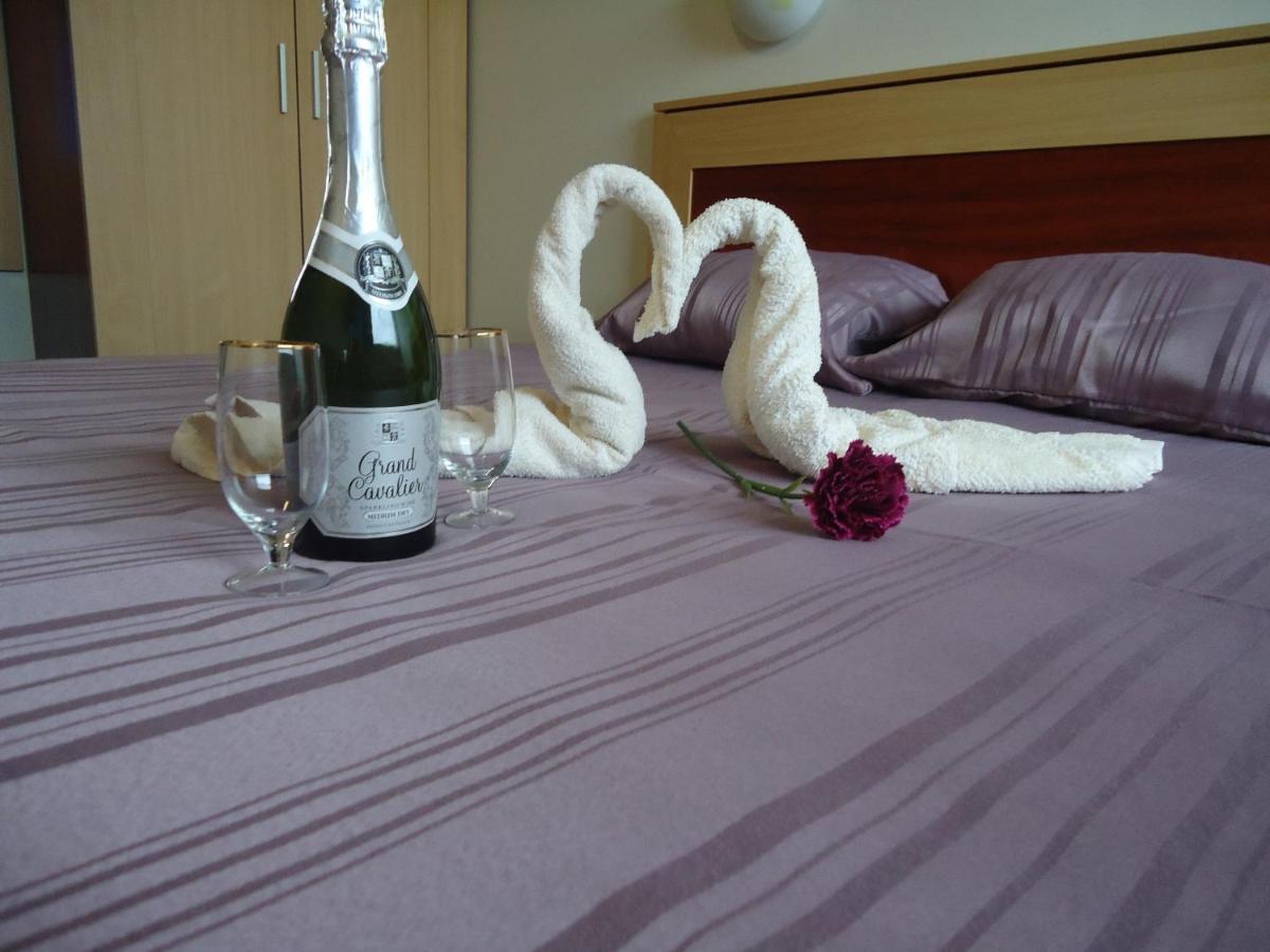 Tanagra Hotel Vilnius Extérieur photo